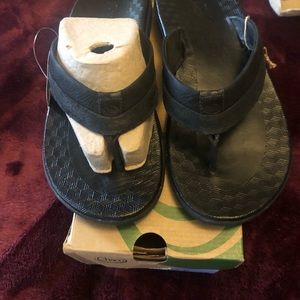 NWT men sandals